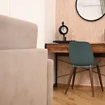 Mimi *